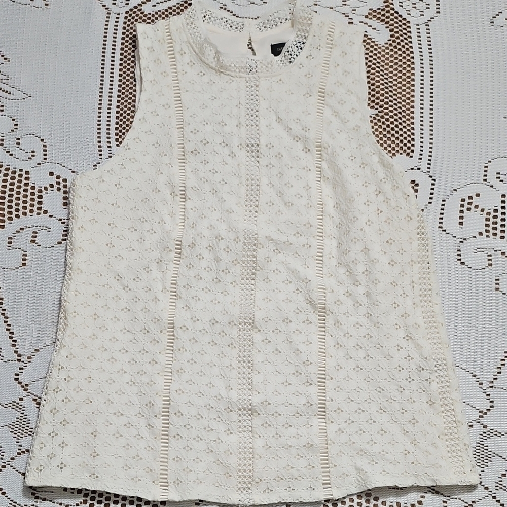 Banana Republic Ivory Lace Sleeveless Blouse